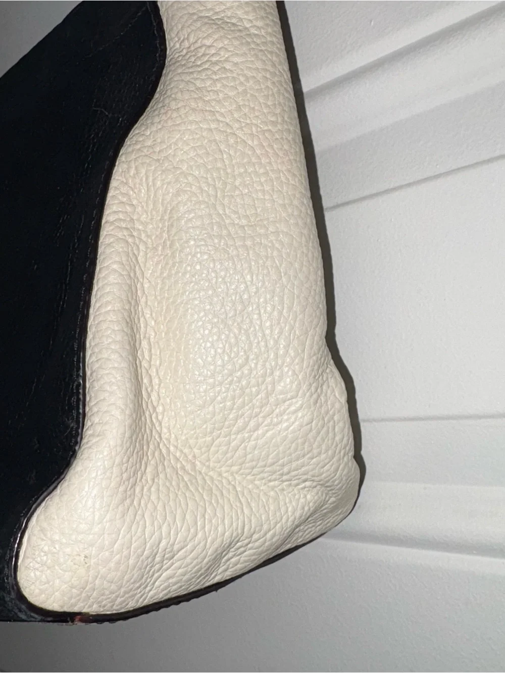 kate spade Black and Cream Pebbled Leather Shoulder Bag